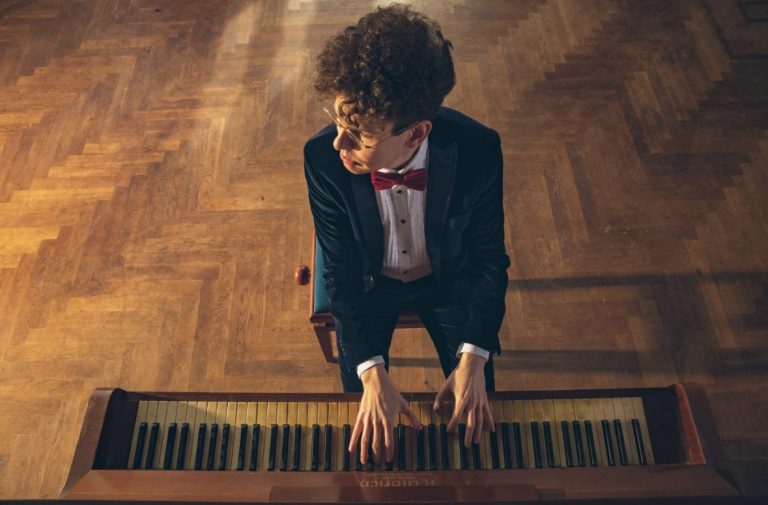 Veranstaltungen 2 Thomas Krüger (Mr. Pianoman) am Klavier, Konzert bei Piano Spengler in Swisttal