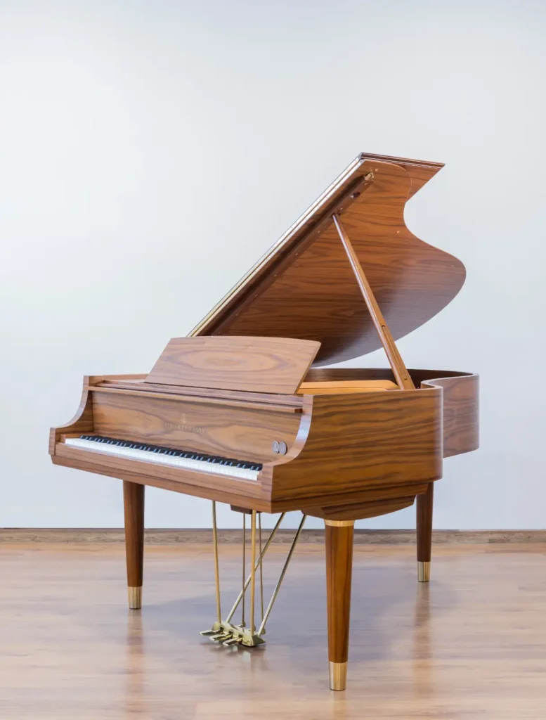 Steinway & Sons M-170