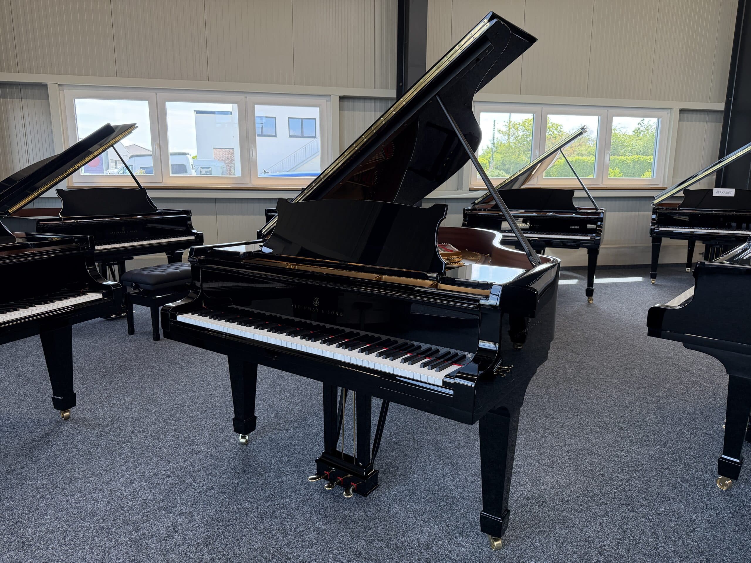Steinway & Sons A-188
