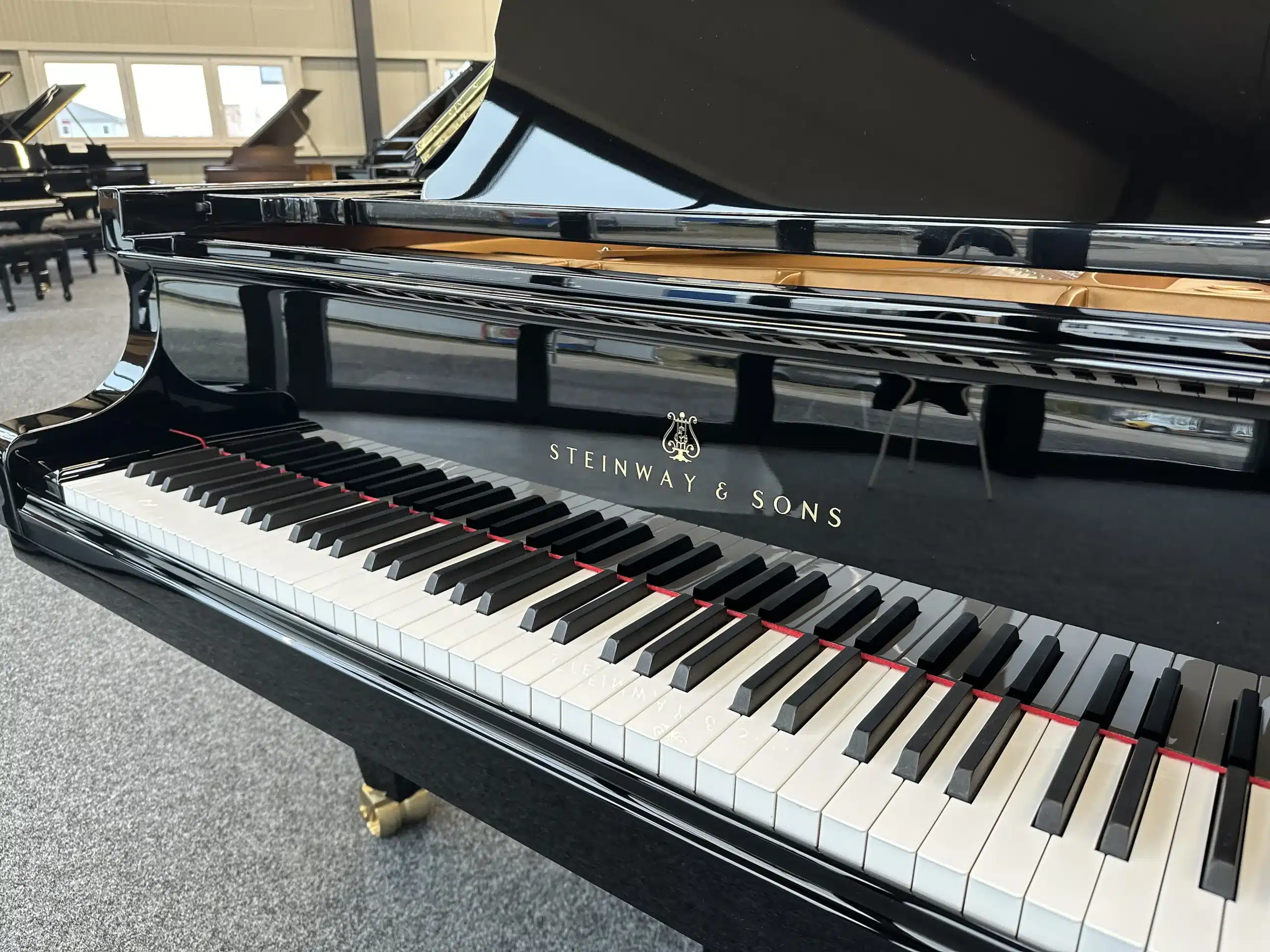 Steinway & Sons D-274