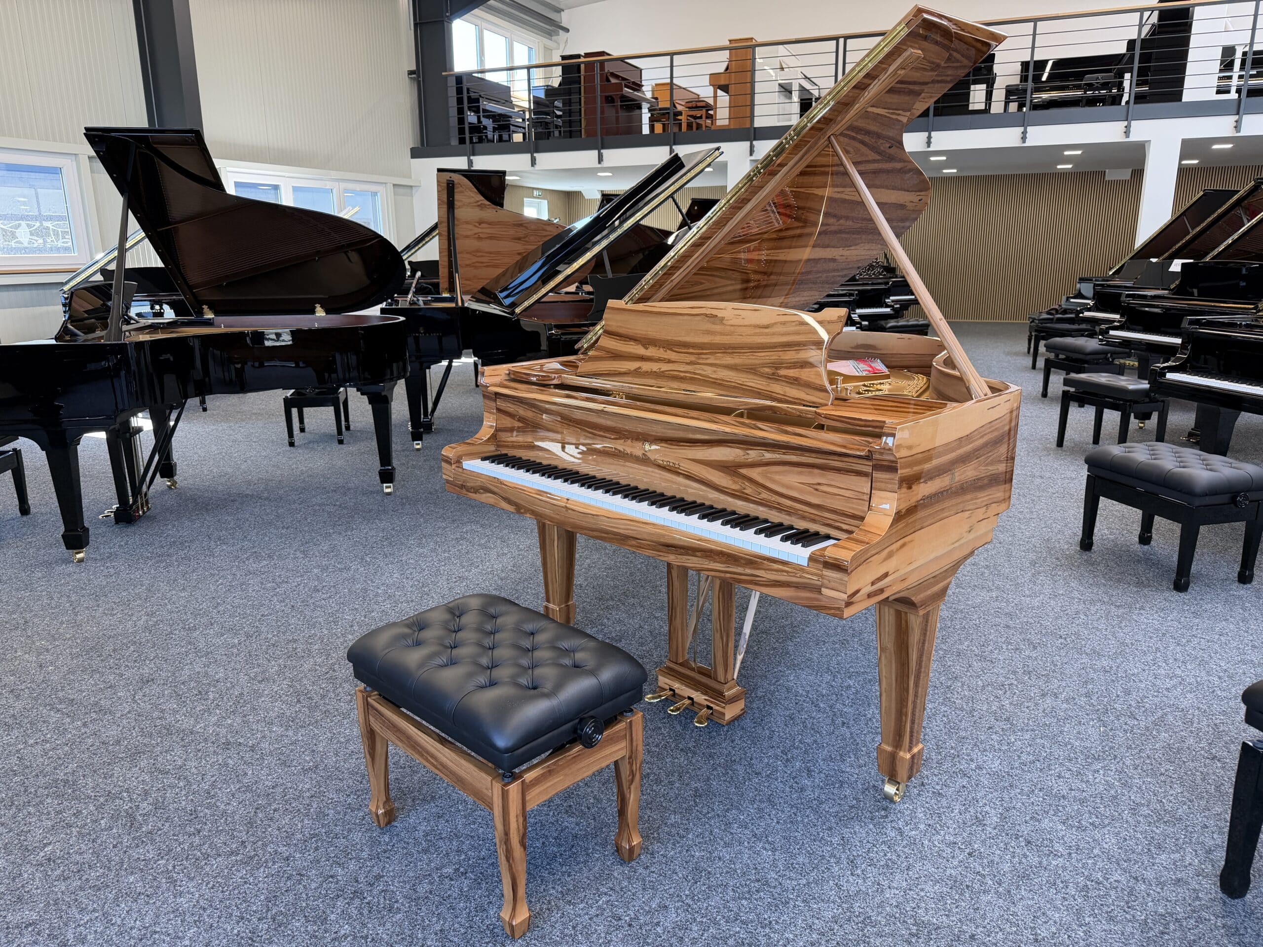 Steinway & Sons A-188