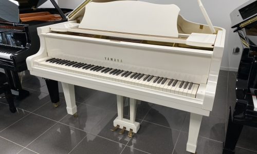 Bei Piano Spengler können Sie neben Yamaha-Flügeln auch Pianos weiterer Top-Marken kaufen.